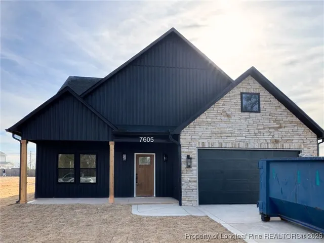 $419,900 | 7605 Bellhop Drive, Fayetteville, NC 28306