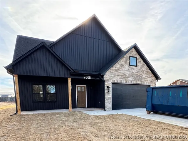 $419,900 | 7605 Bellhop Drive, Fayetteville, NC 28306