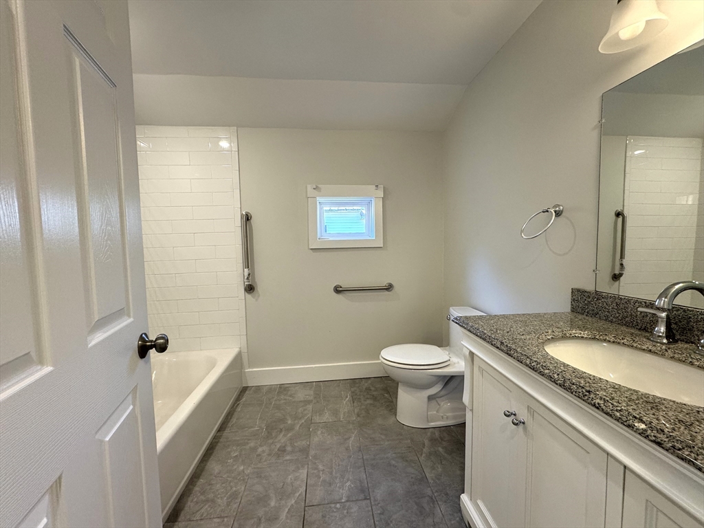 142 Main Street, Unit 3 North Reading, MA 01864 - Photo 7 of 11