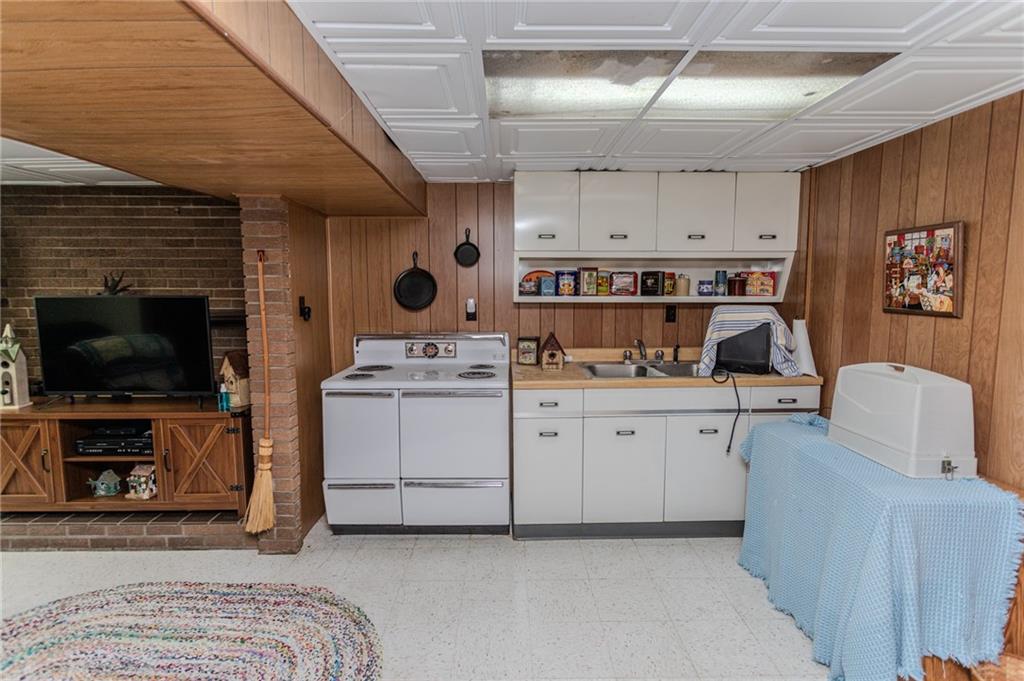 57 8th Street Uniontown, PA 15401 - Photo 34 of 40