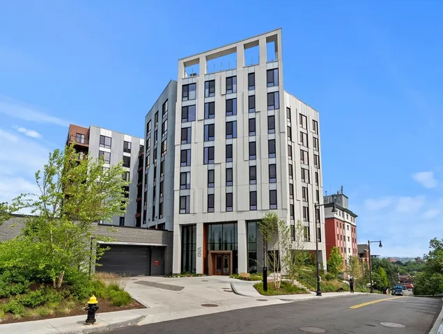 $999,000 | 1515 Commonwealth Avenue, Unit 614, Boston, MA 02135