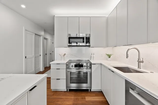 $999,000 | 1515 Commonwealth Avenue, Unit 614, Boston, MA 02135