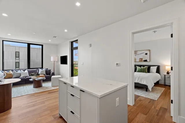 $999,000 | 1515 Commonwealth Avenue, Unit 614, Boston, MA 02135