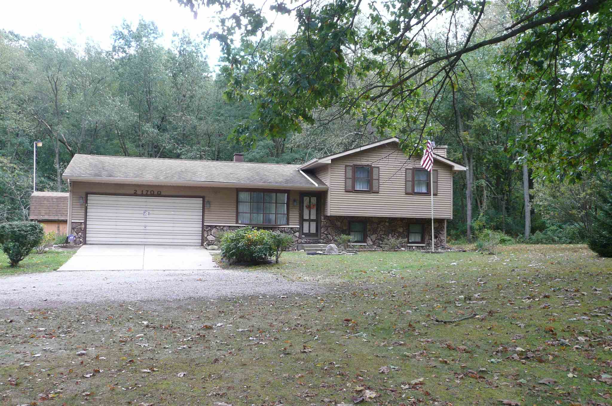 21700 Auten Road South Bend, IN 46628 - Photo 4 of 27 Gallery Image 4