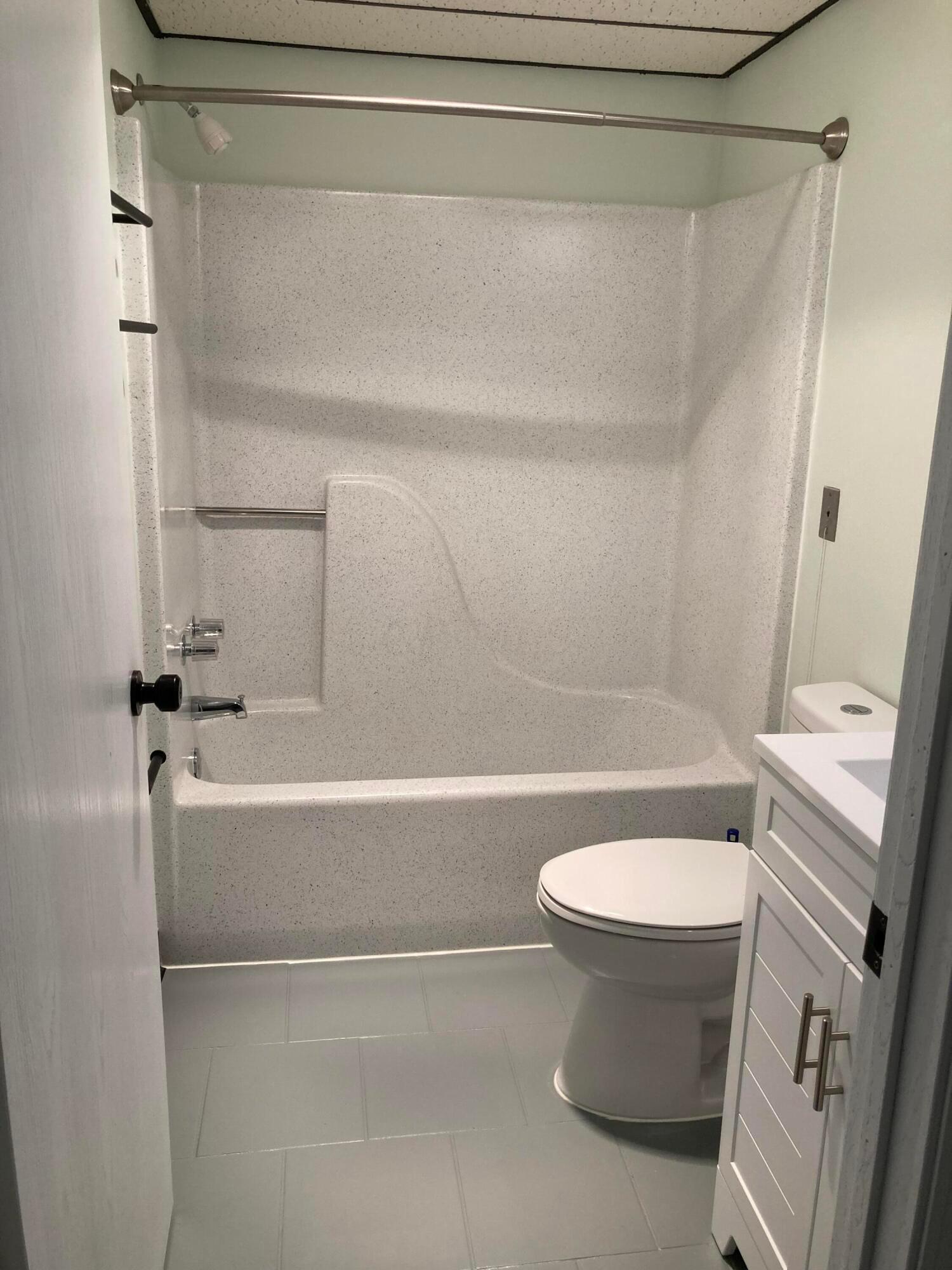 3939 Karl Road, Unit 105 Columbus, OH 43224 - Photo 9 of 22 IMG-5699