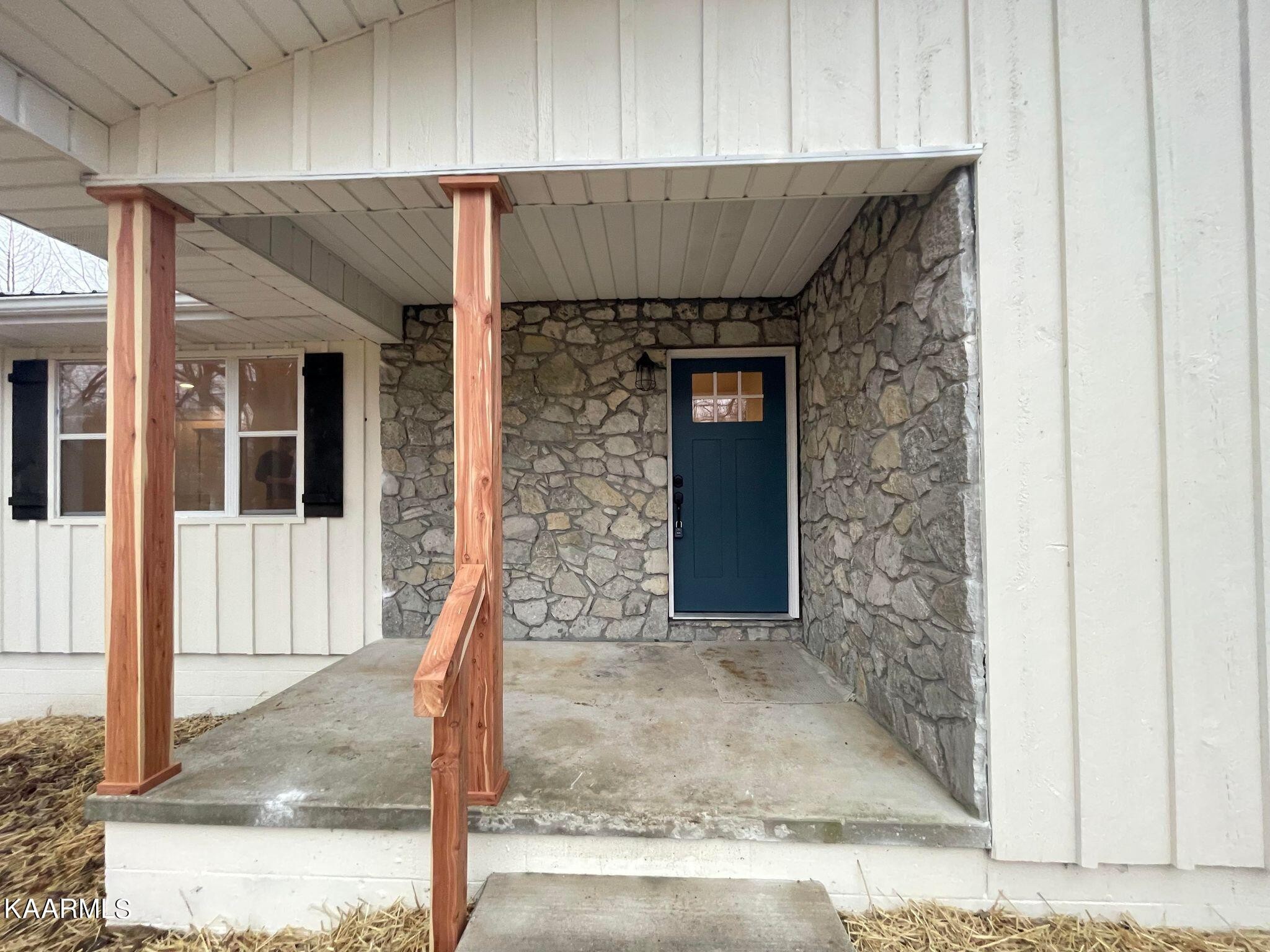 1332 Hamilton Field Road Jamestown, TN 38556 - Photo 4 of 46 Gallery Image 4