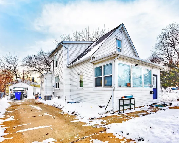 $247,500 | 366 Topping Street, St. Paul, MN 55117