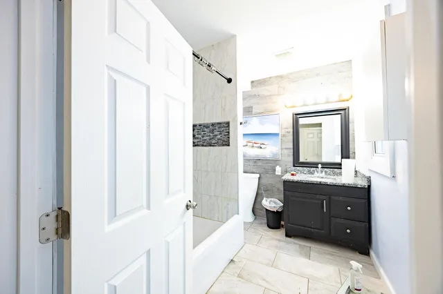 $247,500 | 366 Topping Street, St. Paul, MN 55117