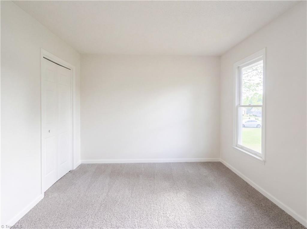 8988 Stamford Club Court Rural Hall, NC 27045 - Photo 10 of 22