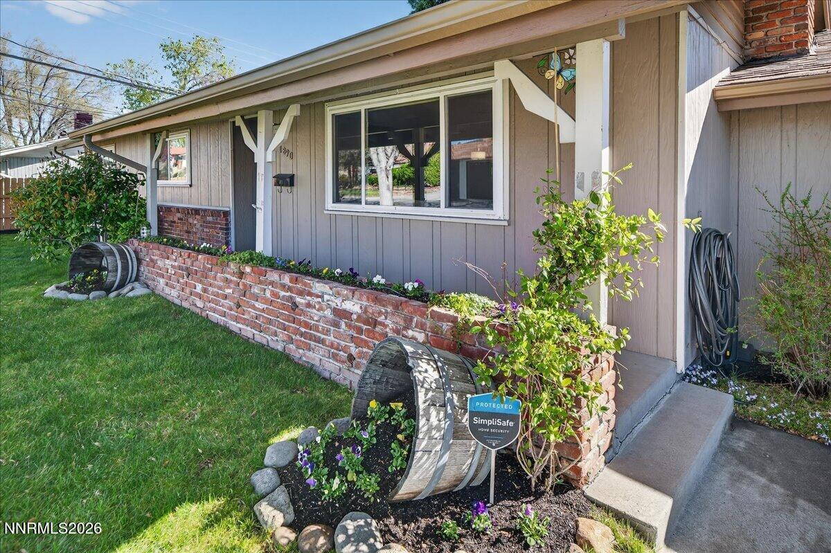 1890 Lander Street Reno, NV 89509 - Photo 8 of 41 08-DSC_1000