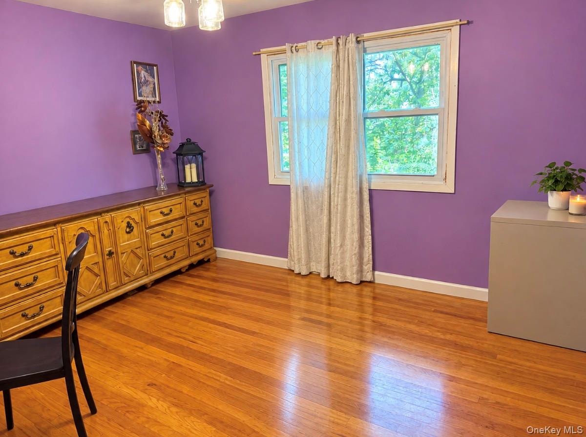 2398 River Road Calverton, NY 11933 - Photo 4 of 5 Gallery Image 4