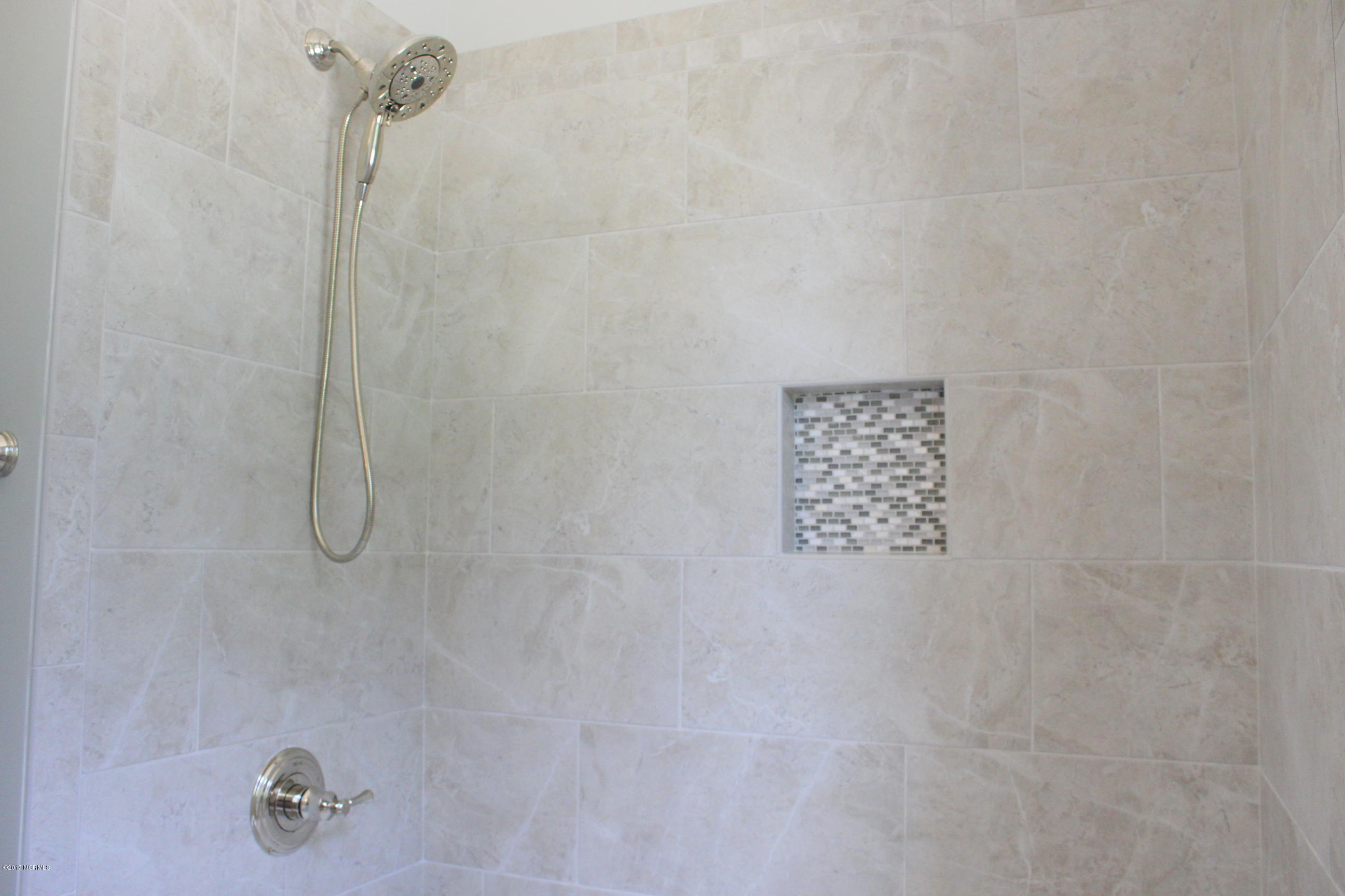 3747 Mobleys Bridge Road Grimesland, NC 27837 - Photo 26 of 86 shower for bed 3