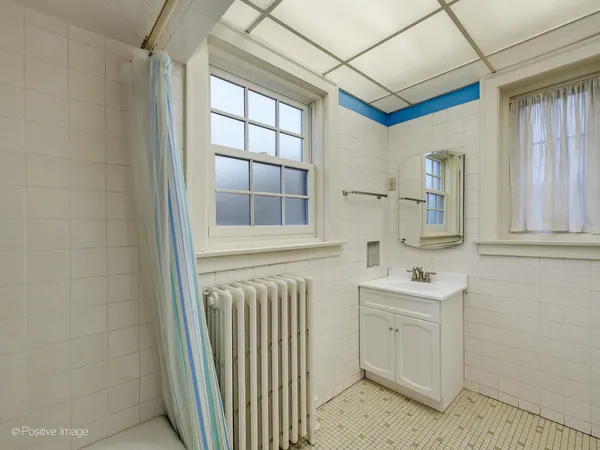 $799,000 | 10337 South Hamilton Avenue, Chicago, IL 60643
