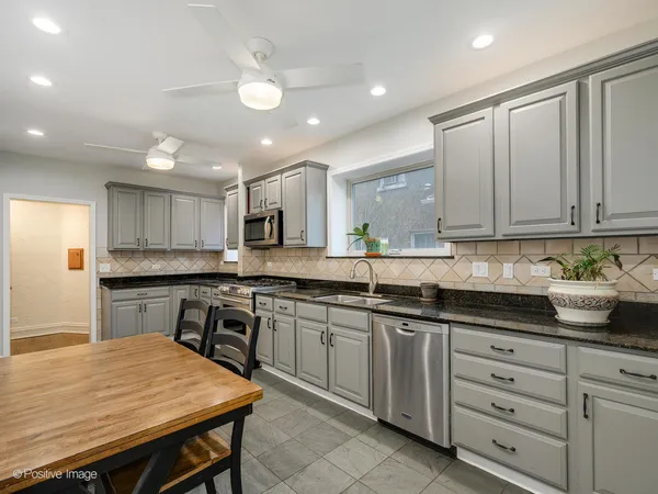 $799,000 | 10337 South Hamilton Avenue, Chicago, IL 60643