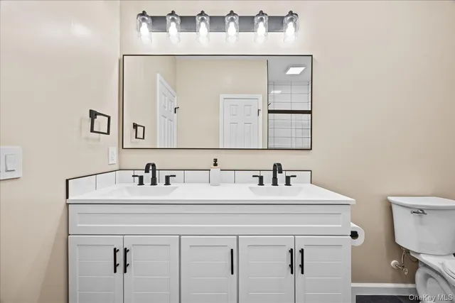 $459,900 | 917 Balsam Drive, New Windsor, NY 12553