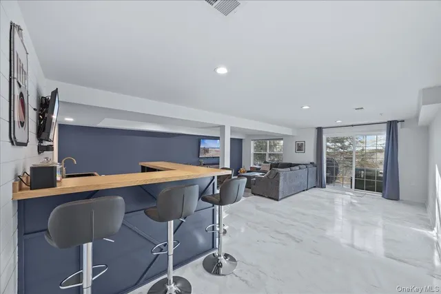 $459,900 | 917 Balsam Drive, New Windsor, NY 12553