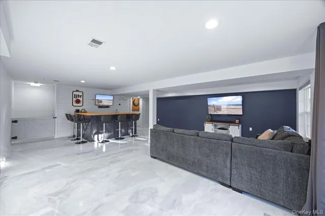 $459,900 | 917 Balsam Drive, New Windsor, NY 12553