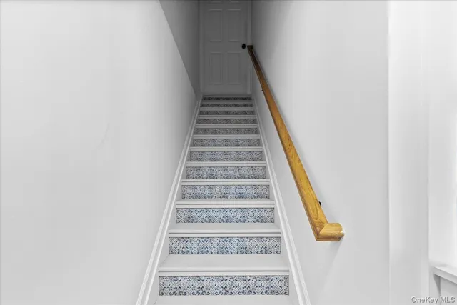 $459,900 | 917 Balsam Drive, New Windsor, NY 12553