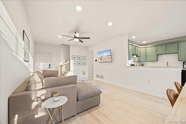 $459,900 | 917 Balsam Drive, New Windsor, NY 12553