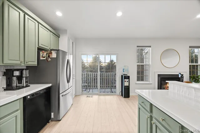 $459,900 | 917 Balsam Drive, New Windsor, NY 12553