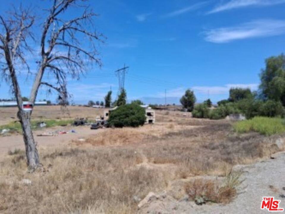 21698 Eugene Street Perris, CA 92570 - Photo 3 of 3