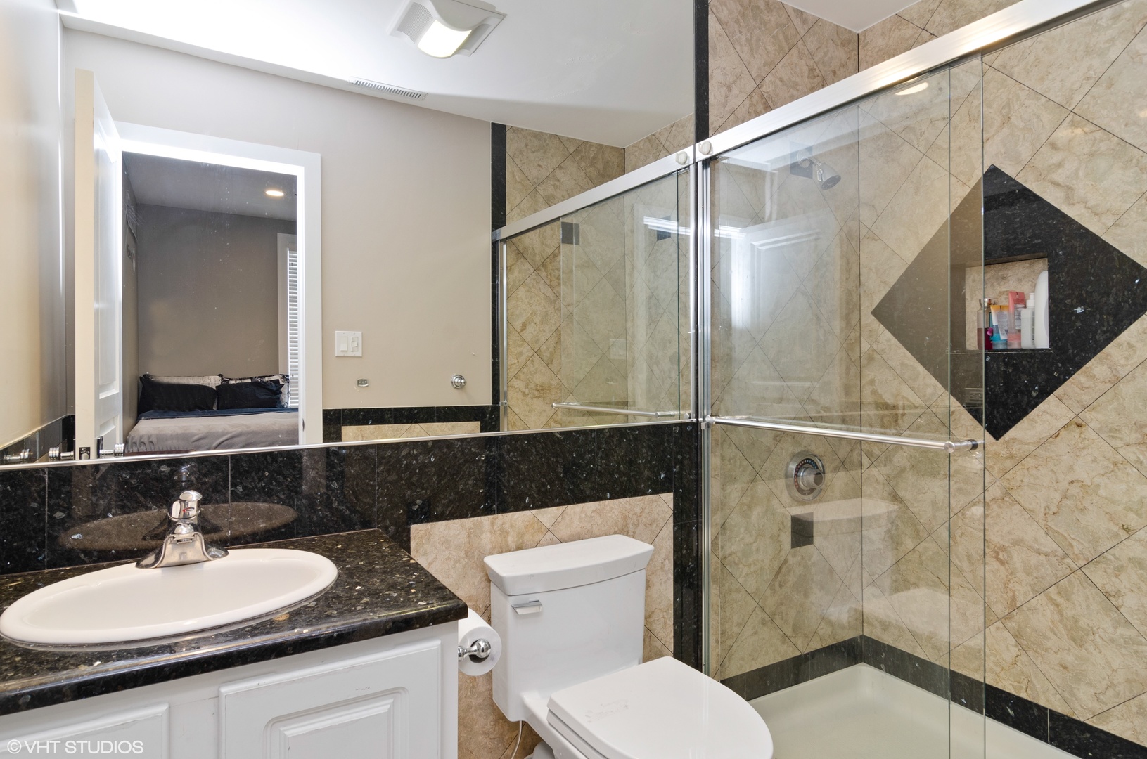 2224 North Wayne Avenue Chicago, IL 60614 - Photo 17 of 19