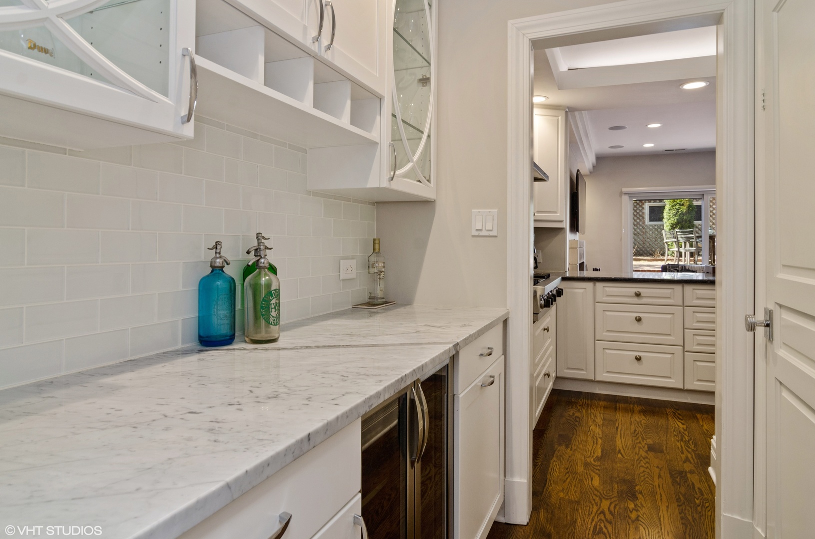 2224 North Wayne Avenue Chicago, IL 60614 - Photo 7 of 19