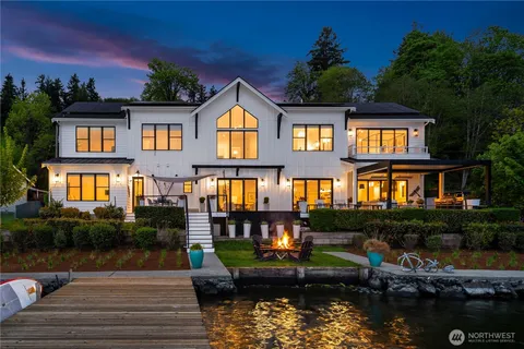 $6,998,000 | 4233 East Lake Sammamish Shore Lane Southeast, Sammamish, WA 98075
