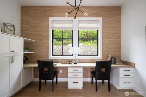 $6,998,000 | 4233 East Lake Sammamish Shore Lane Southeast, Sammamish, WA 98075