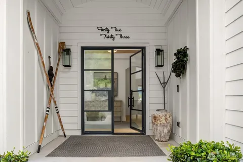 $6,998,000 | 4233 East Lake Sammamish Shore Lane Southeast, Sammamish, WA 98075