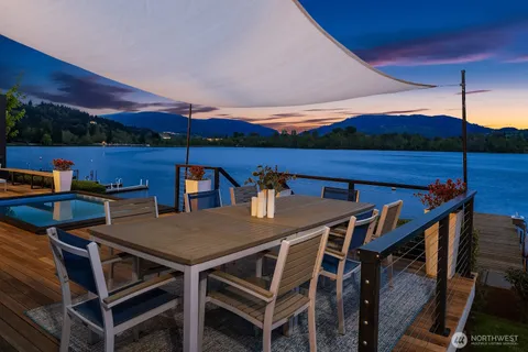 $6,998,000 | 4233 East Lake Sammamish Shore Lane Southeast, Sammamish, WA 98075