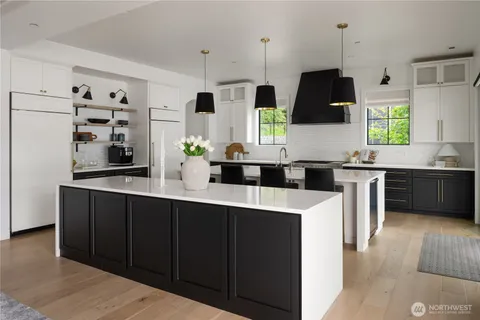 $6,998,000 | 4233 East Lake Sammamish Shore Lane Southeast, Sammamish, WA 98075