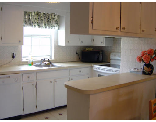 6 Drummer Road, Unit F6 Acton, MA 01720 - Photo 4 of 6 Gallery Image 4