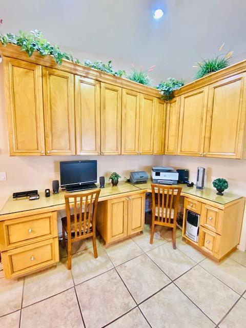 68190 Modalo Road Cathedral City, CA 92234 - Photo 15 of 36 Modalo_work station 2