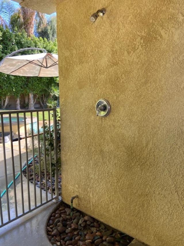 68190 Modalo Road Cathedral City, CA 92234 - Photo 32 of 36 Modalo_outdoor shower