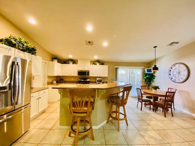 68190 Modalo Road Cathedral City, CA 92234 - Photo 10 of 36 Modalo_Kitchen