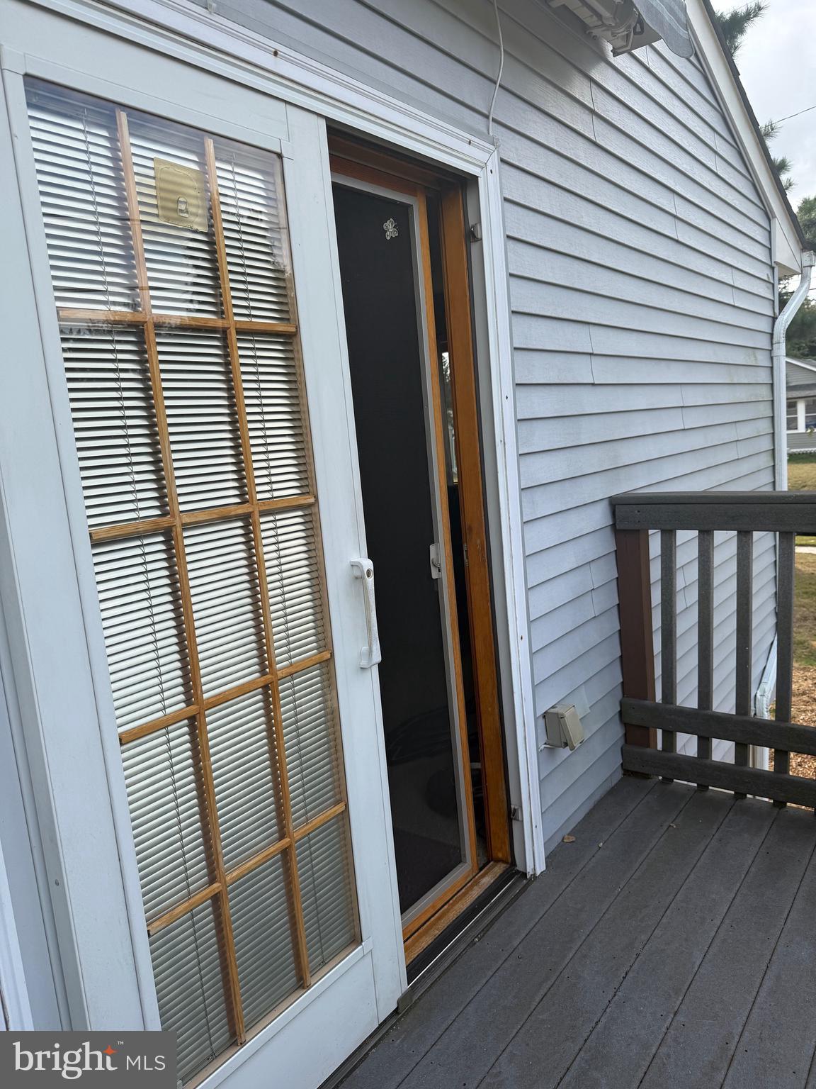 403 Roosevelt Avenue Clementon, NJ 08021 - Photo 10 of 26 a view of an entryway with a door