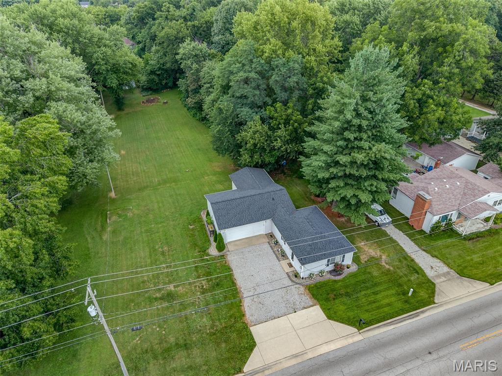 1623 Gerber Road Edwardsville, IL 62025 - Photo 27 of 32 Gallery Image 27