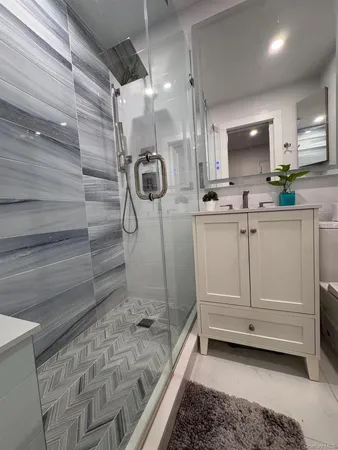 a close view of sink