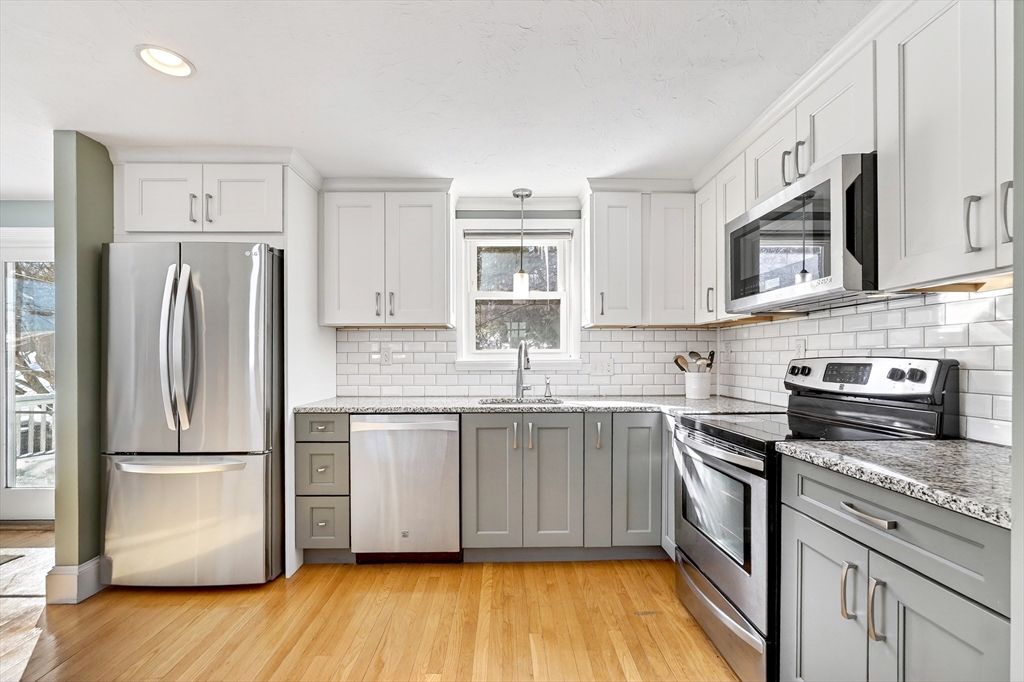 25 Edward Street Canton, MA 02021 - Photo 7 of 41