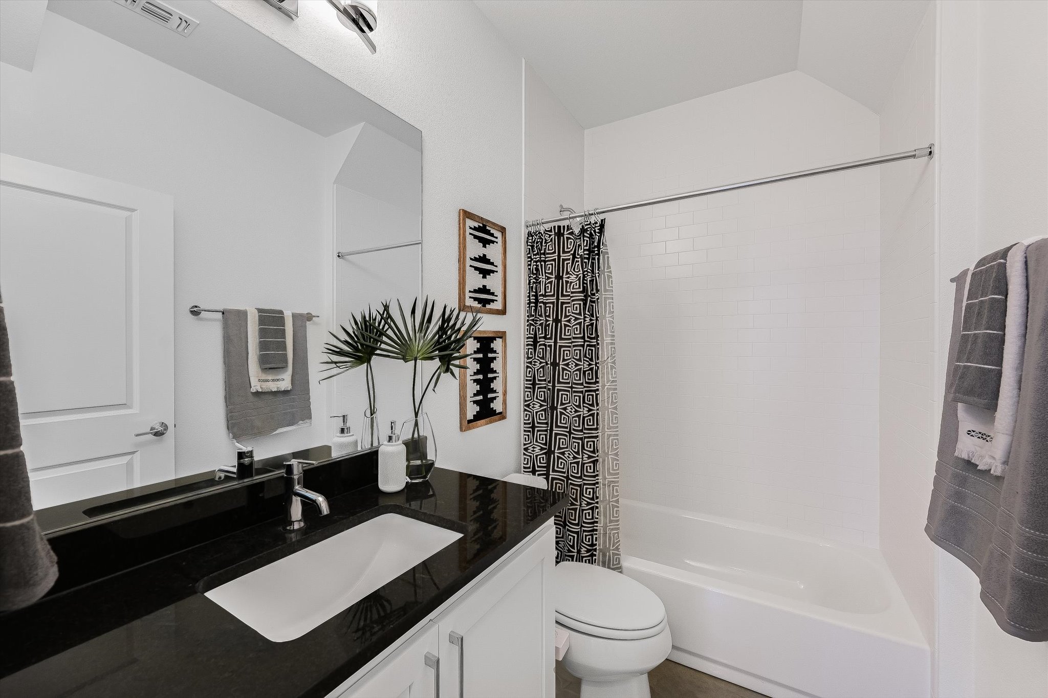1904 Bunche Road, Unit A Austin, TX 78721 - Photo 15 of 20 Gallery Image 15