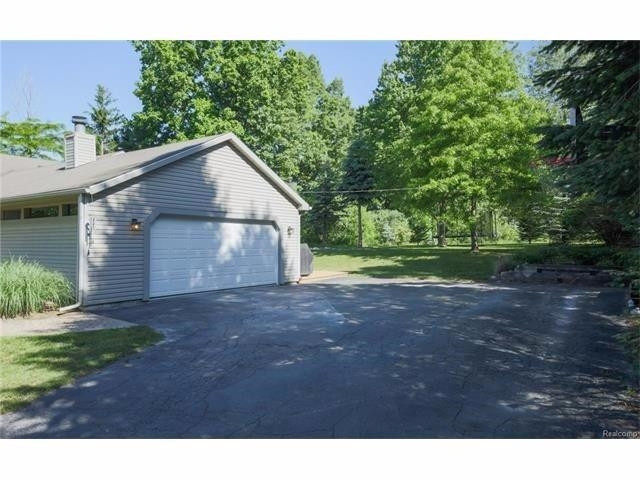 8348 Walsh Road Dexter, MI 48130 - Photo 2 of 10 Photo 2