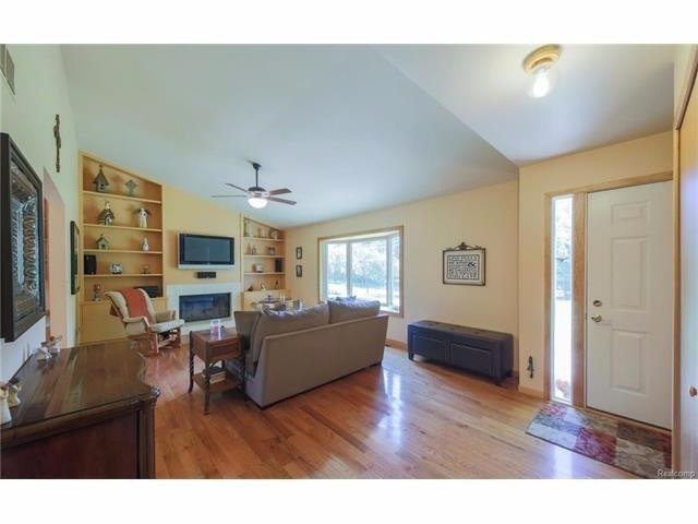 8348 Walsh Road Dexter, MI 48130 - Photo 6 of 10 Photo 6