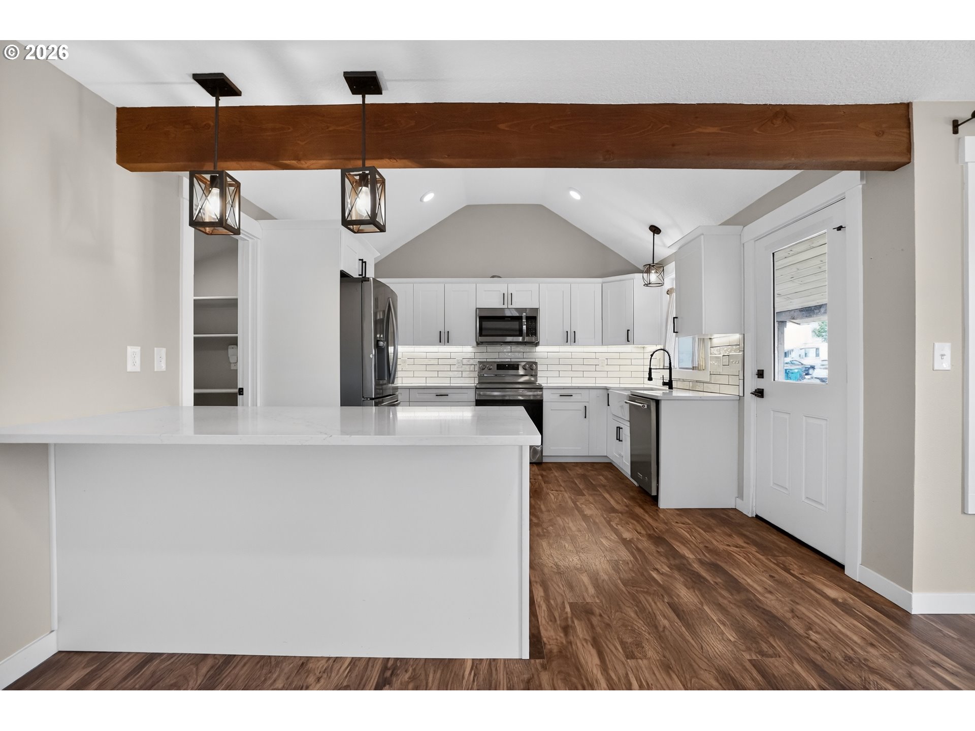 502 East 4th Street Molalla, OR 97038 - Photo 11 of 35 Kitchen