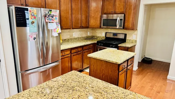 $4,350 | 294 Hayden Rowe Street, Unit 294, Hopkinton, MA 01748