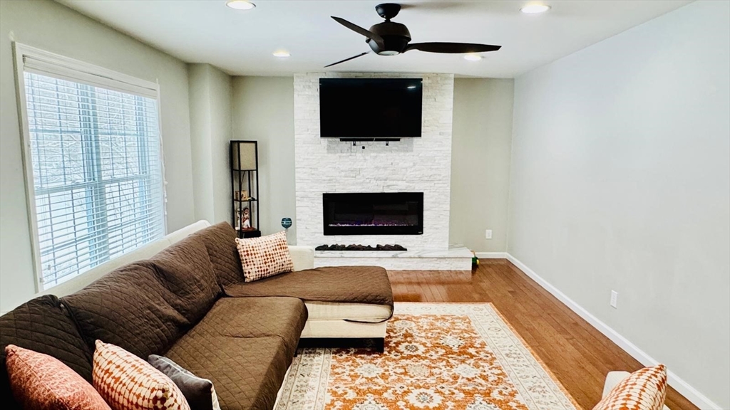 294 Hayden Rowe Street, Unit 294 Hopkinton, MA 01748 - Photo 5 of 24