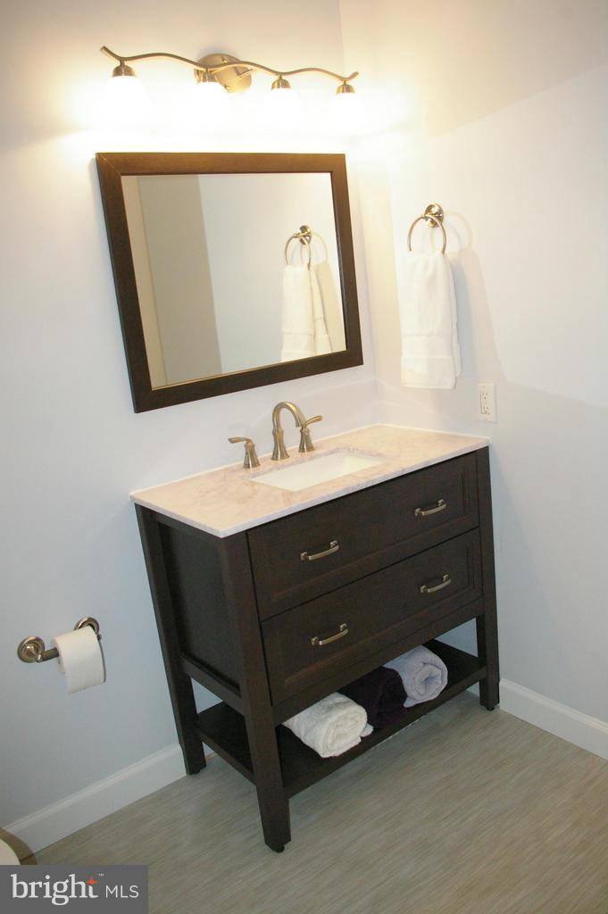 5322 Allerton Road Fairfax, VA 22032 - Photo 19 of 29 UPDATED BATH