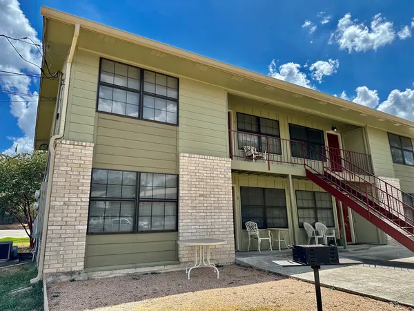 $415,000 | 102 Lady Bird Lane, San Marcos, TX 78666