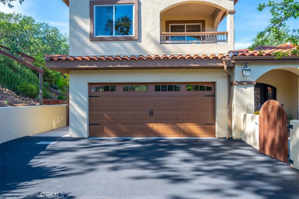 10662 Santa Ana Road Atascadero, CA 93422 - Photo 4 of 72 Garage view