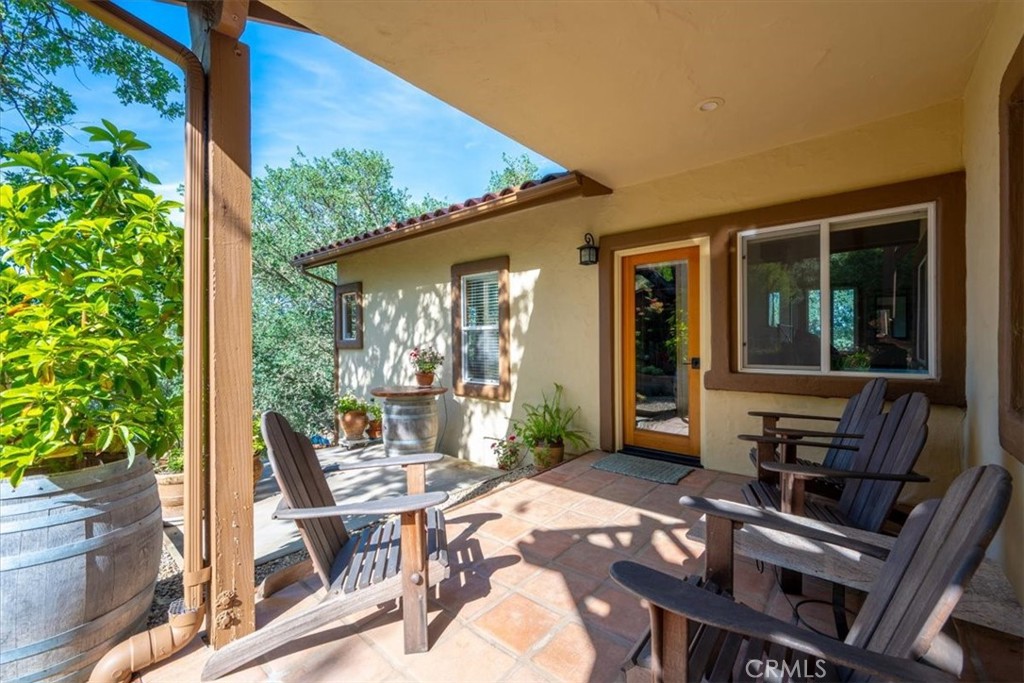 10662 Santa Ana Road Atascadero, CA 93422 - Photo 56 of 72 Patio